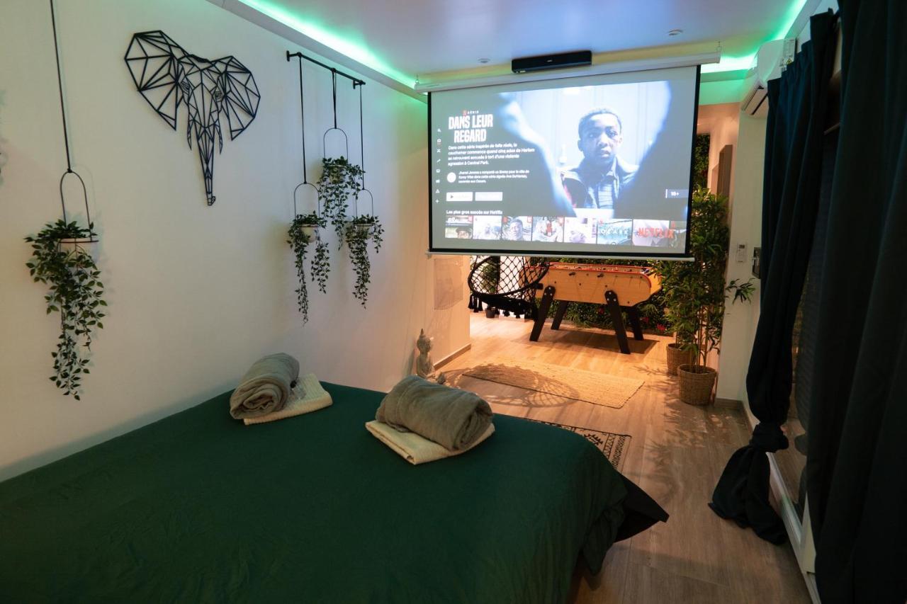 Capsule Thailande I Sauna I Balneo I Console I Jeux En Bois I Cinema I Cour Interieure Trith-Saint-Leger Luaran gambar