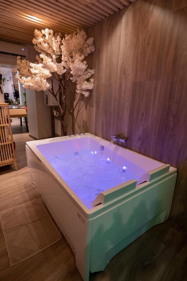 Capsule Thailande I Sauna I Balneo I Console I Jeux En Bois I Cinema I Cour Interieure Trith-Saint-Leger Luaran gambar