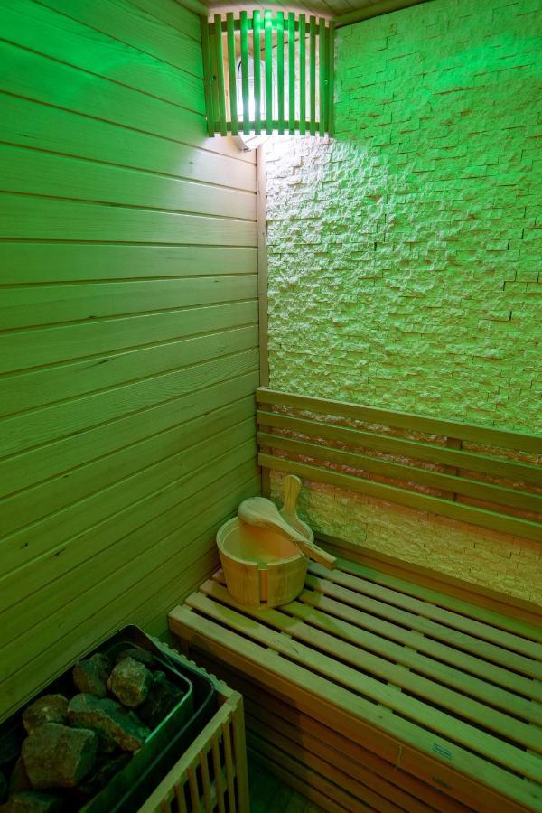 Capsule Thailande I Sauna I Balneo I Console I Jeux En Bois I Cinema I Cour Interieure Trith-Saint-Leger Luaran gambar