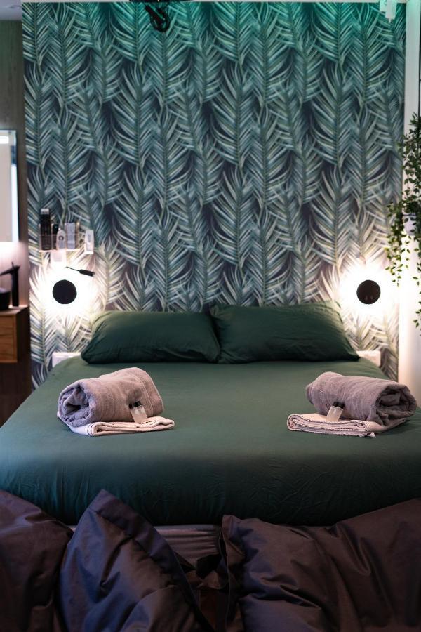 Capsule Thailande I Sauna I Balneo I Console I Jeux En Bois I Cinema I Cour Interieure Trith-Saint-Leger Luaran gambar