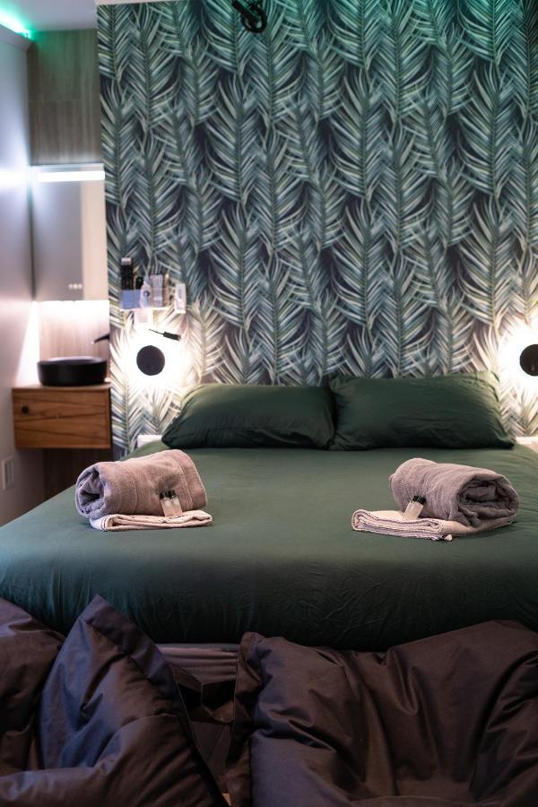 Capsule Thailande I Sauna I Balneo I Console I Jeux En Bois I Cinema I Cour Interieure Trith-Saint-Leger Luaran gambar