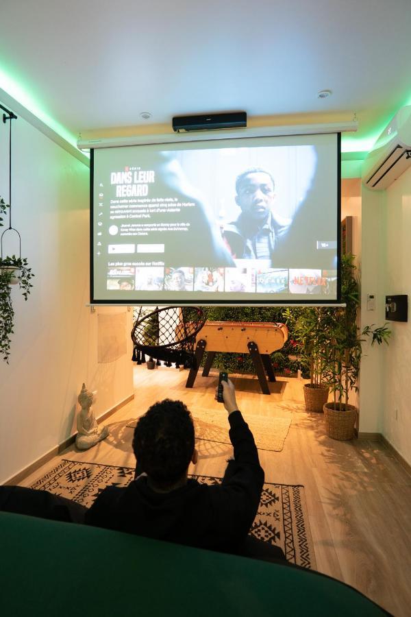 Capsule Thailande I Sauna I Balneo I Console I Jeux En Bois I Cinema I Cour Interieure Trith-Saint-Leger Luaran gambar